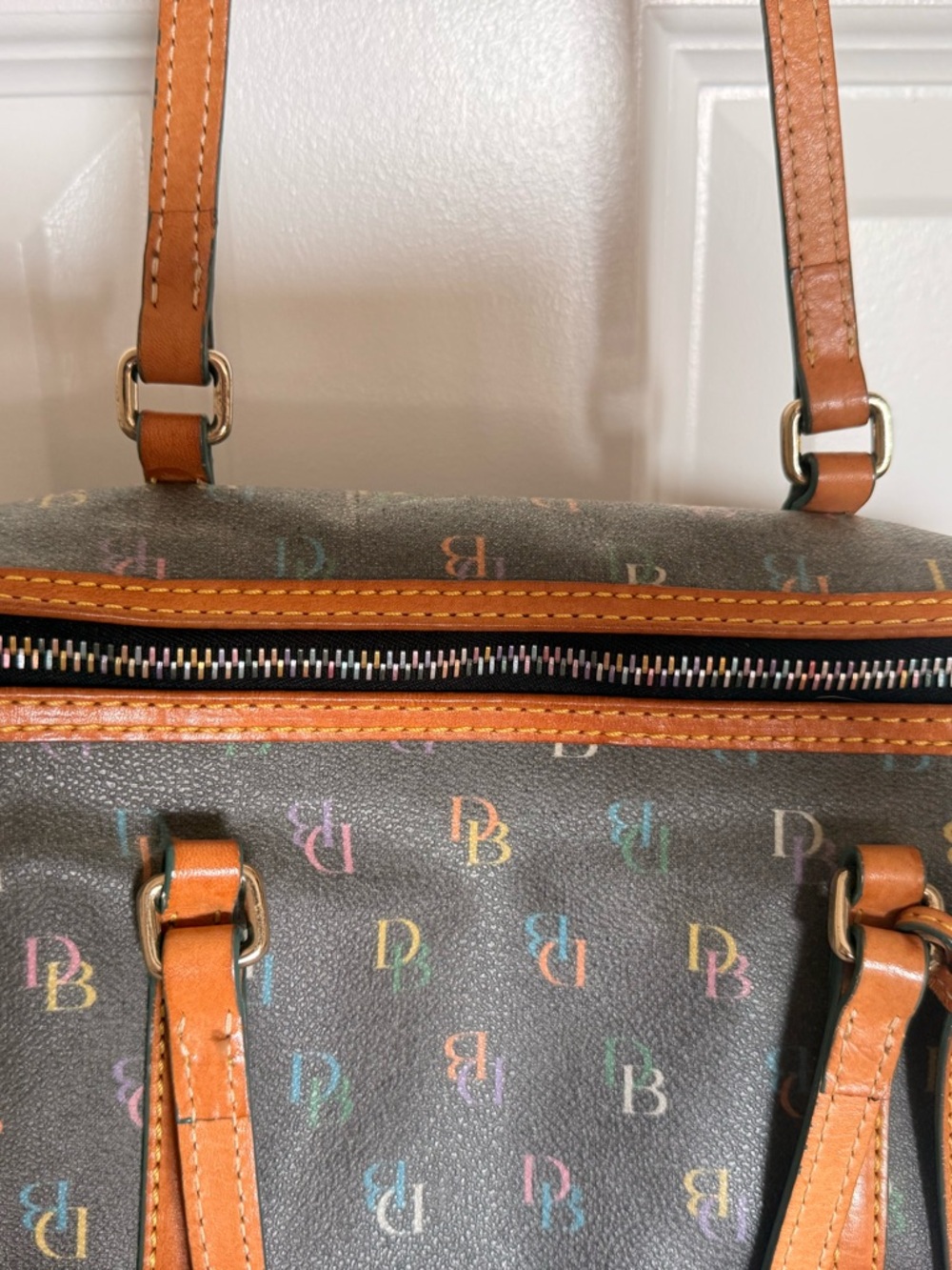 Dooney & Bourke Brown Multicolor DB Logo Shoulder Bag with Tan Trim - Picture 5 of 9